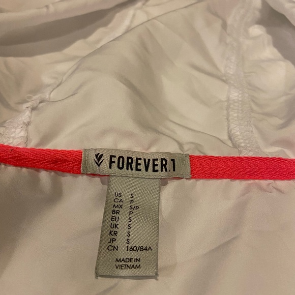 Light weight wind breaker - Picture 3 of 3